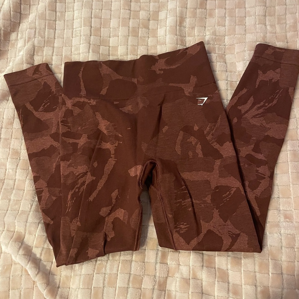 Gymshark maroon Camouflage Leggings